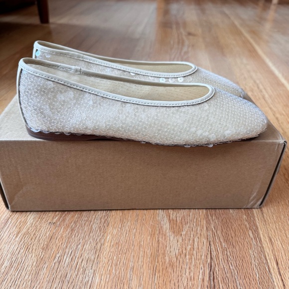 Vince Leah Sequined Ballet Flats Birch Sand EU 38 US 7.5 NWT - Picture 2 of 14